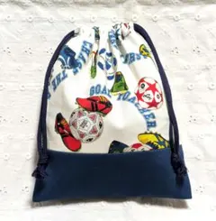 ハンドメイド、サッカーボール、スパイク柄の給食袋、巾着袋、コップ入れ、切り替え青