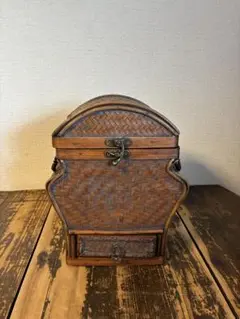 Item thumbnail for item a5453dd7-e7a9-477c-aa0d-772bba6322c5