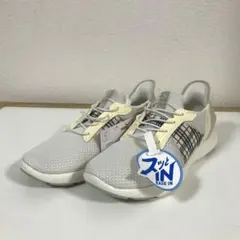 新品・タグ付き　プーマレディーススニーカー