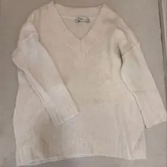 ZARA アイボリー Vネック 長袖ニット