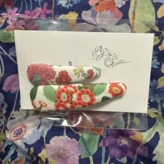 194】リバティプリント ハンドメイド ねこパッチンピン オーバル