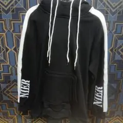 NIER CLOTHING フード付き黒パーカー 白ストライプ