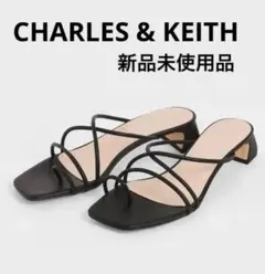 新品 36 CHARLES&KEITH ストラッピートゥリング サンダル 黒のサムネイル