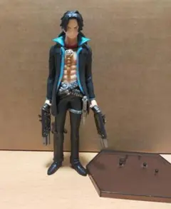 ワンピース　エース　フィギュア　ONEPIECE
