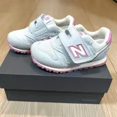 ニューバランス スニーカー