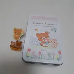 チャイロイコグマ、キャンディー缶+ピンバッチセット