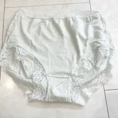 寒い季節に　ショートパンツ　綿95%