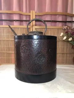 手炉■手焙り 松 門紋 透かし 古い茶道古民具古銅器 手火鉢 手あぶり 火器 手炉□手焙り 松 門紋 透かし 古い茶道古民具古銅器 手