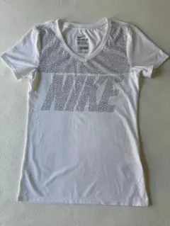 ＮＩＫＥ　ナイキ　D R I−F IT レディース　ホワイトＭサイズのサムネイル