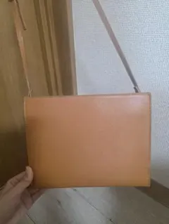 ベージュ ショルダーバッグ 合成皮革