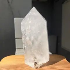 週末限定値下げ【天然石】水晶ポイント 六角柱 木製台座付 