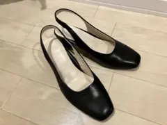 benebis バックストラップパンプス 23cm 3E 美品のサムネイル