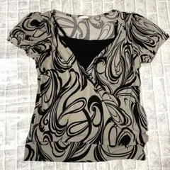 【美品】K・RTAZIONE 黒とベージュ スワールパターン半袖カットソー M