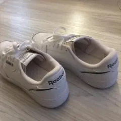 Reebok クラシック ホワイト スニーカー