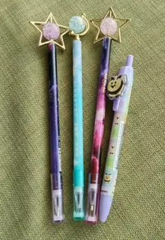 星と月モチーフのボールペン 4本セット　まとめ売り