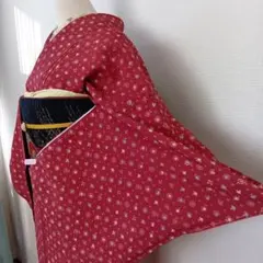 赤・臙脂系　花・葉等　小紋　袷　化繊　一部しつけ糸付き