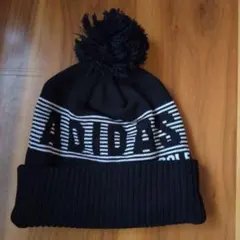 adidas ボンボン付きニット帽 黒