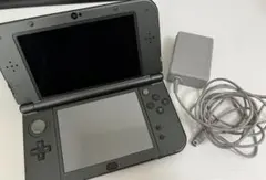 New 3DS LL メタリックブラック 充電器・タッチペン・SDカード付き