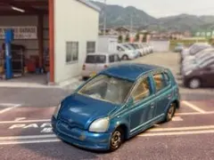 トミカ　中古車販売　ビッツ　傷ありのサムネイル