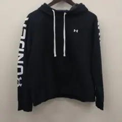 (7) Under Armour ブラックパーカー