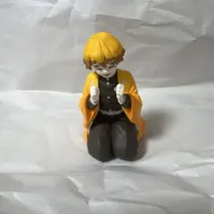 鬼滅の刃 我妻善逸 フィギュア　ガチャガチャ