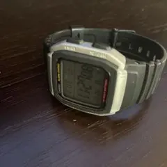 CASIO デジタル腕時計 10 YEAR BATTERYのサムネイル