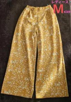 花柄ワイドパンツ Mサイズ マスタード　両サイドポケットあり