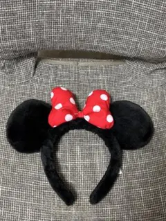 ミニーマウス カチューシャ 赤い水玉