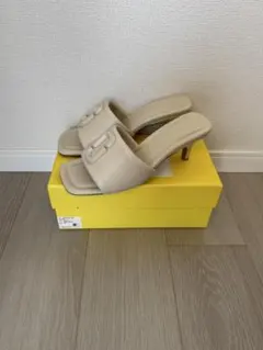 MARC JACOBS ベージュ ミュール　 約7cmヒールのサムネイル