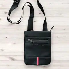 美品　TOMMY HILFIGER　ボディバック　ブラック　黒　ショルダーバッグのサムネイル