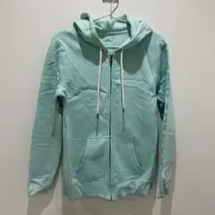 Under Armour ライトブルー パーカー