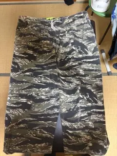 deviluse カモ　パンツ　値下げ