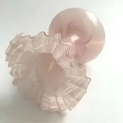 ラトビアのフリルガラス花瓶 #4 - メルカリ