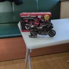 GSX-R750 限量版 迷你複製品