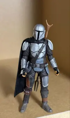 マンダロリアン フィギュア 武器付き　starwars MANDAROLIAN