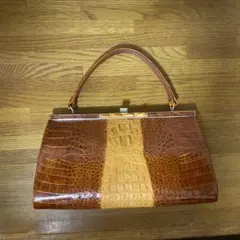 ほぼ未使用品ワニ革　ハンドバッグ、クラッチバッグ