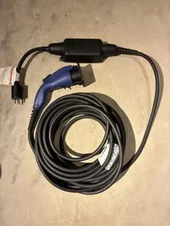 EV充電ケーブル　トヨタ純正 15M 200V 100V変換プラグ付きJ1772 EV充電ケーブル トヨタ純正 15M 200V 100V変換プラグ付きJ1772 - メルカリ