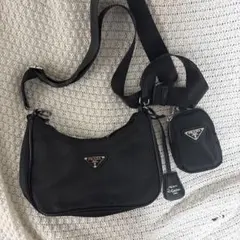 PRADA ノベルティ ショルダーバッグ 小型ポーチ付き