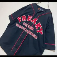 FREAKY MASSIVE ベースボールシャツ ブラック でかロゴ Mのサムネイル