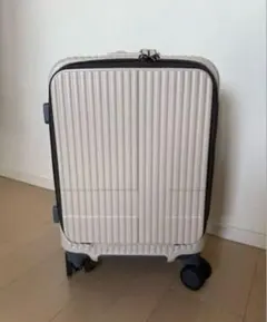 ※梱包なし※ イノベーター スーツケース 機内持込み 21L 北欧 バニラのサムネイル