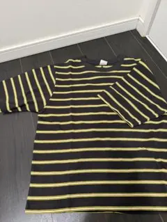 黒と黄のストライプ 半袖Tシャツ