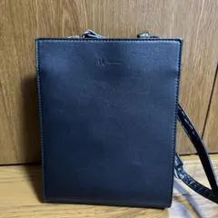 黒 ショルダーバッグ ファスナー付きポケット