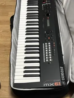 YAMAHA ヤマハ　MX61 シンセサイザー 本体 専用ケース付のサムネイル