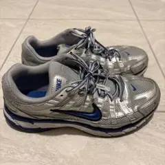 NIKE P-6000 メタリックシルバー　26.5cm