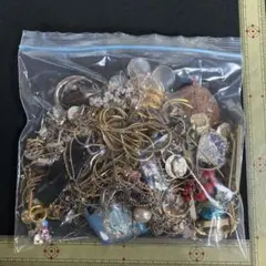 Item thumbnail for item 94bbb9f8-f083-4141-a32c-ed2ef0f46050