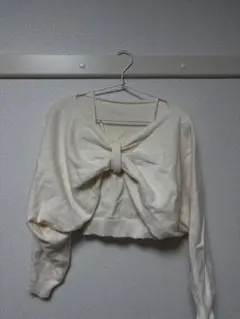 リボン付きアイボリークロップドニット M