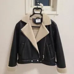 ZARA レザーライダースジャケット 黒 ボア付き