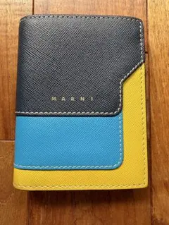 2026年最新】marni レディース 二つ折り財布の人気アイテム - メルカリ