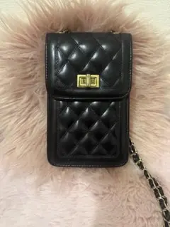 ブラック キルティング スマホショルダーバッグ