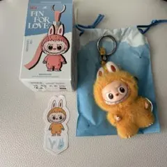 ラブブ　イニシャル pin for love Y